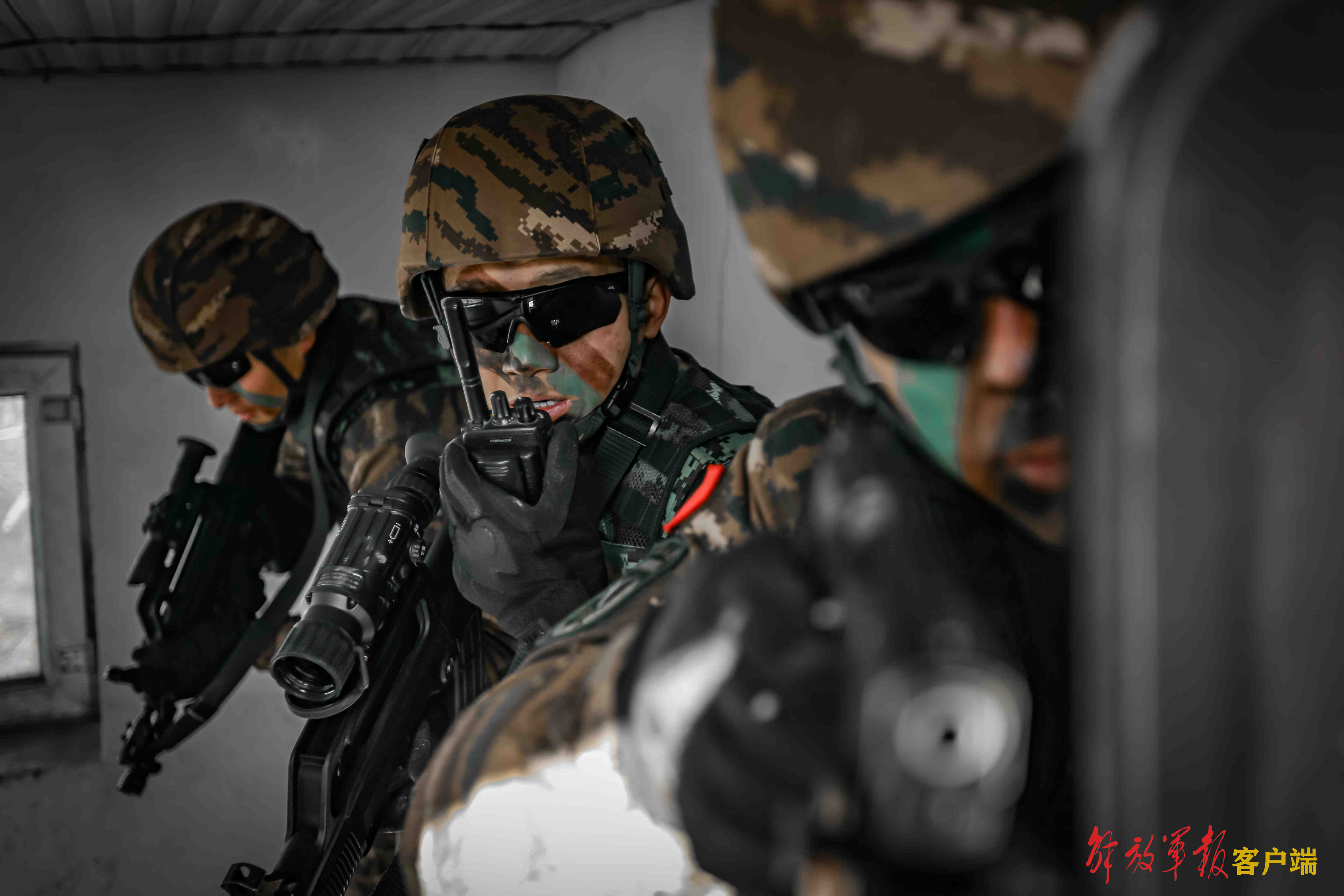 武警最强悍的特战队，无畏的挑战与卓越的战斗力，武警最强特战队，无畏挑战，卓越战力展现