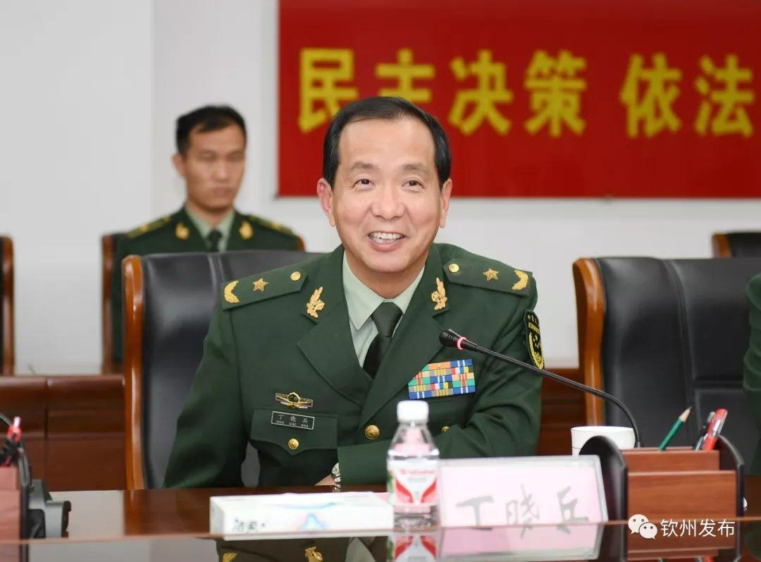 丁晓兵与广西武警总队，司令的领导力与团队的执行力，丁晓兵与广西武警总队的领导力与执行力量展现