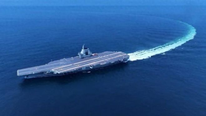福建舰传海试信号，中国海军力量的崭新篇章，福建舰海试启动，中国海军力量迈入崭新篇章