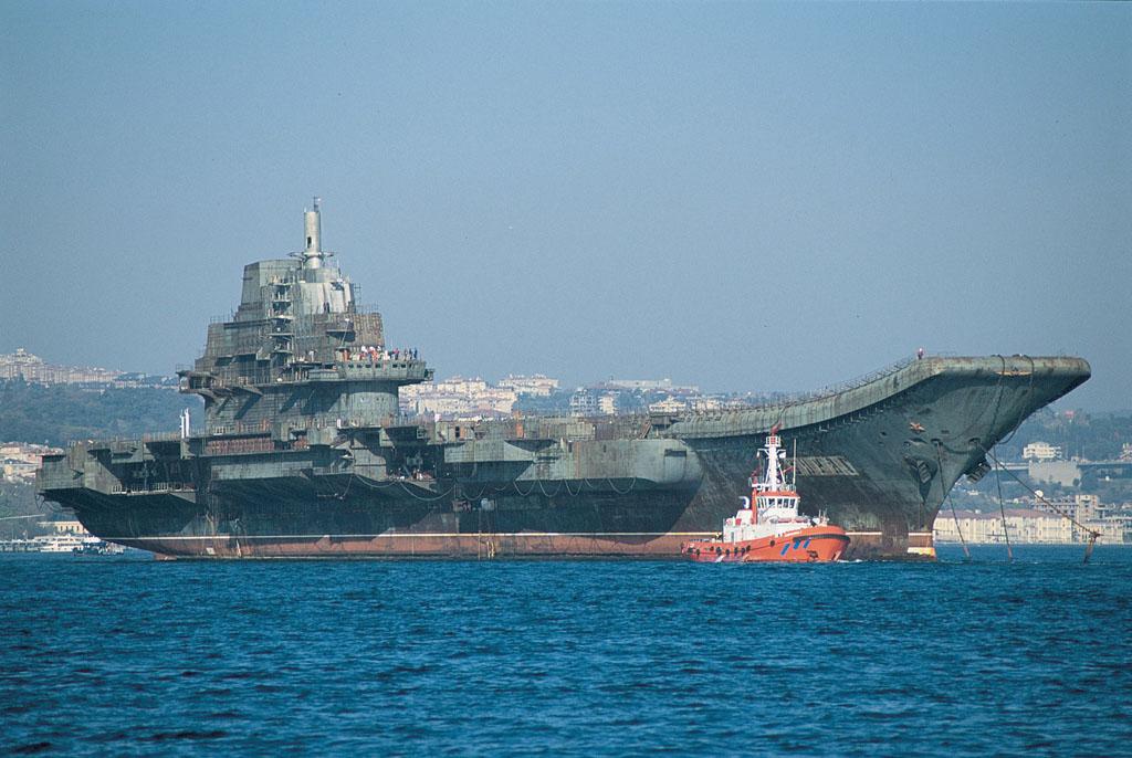 俄海军瓦良格号，俄罗斯海军力量的象征与战略支点，俄海军瓦良格号，俄罗斯海军力量的象征与战略核心位置