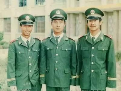 探索中国陆军85式军服全套样式图片，中国陆军85式军服全套样式详解图片展示