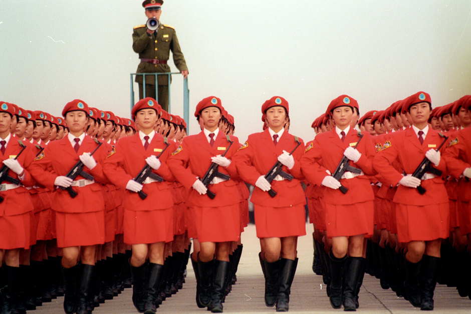 中国女兵照片壁纸，展现力量与荣耀的象征，中国女兵壁纸，力量与荣耀的象征