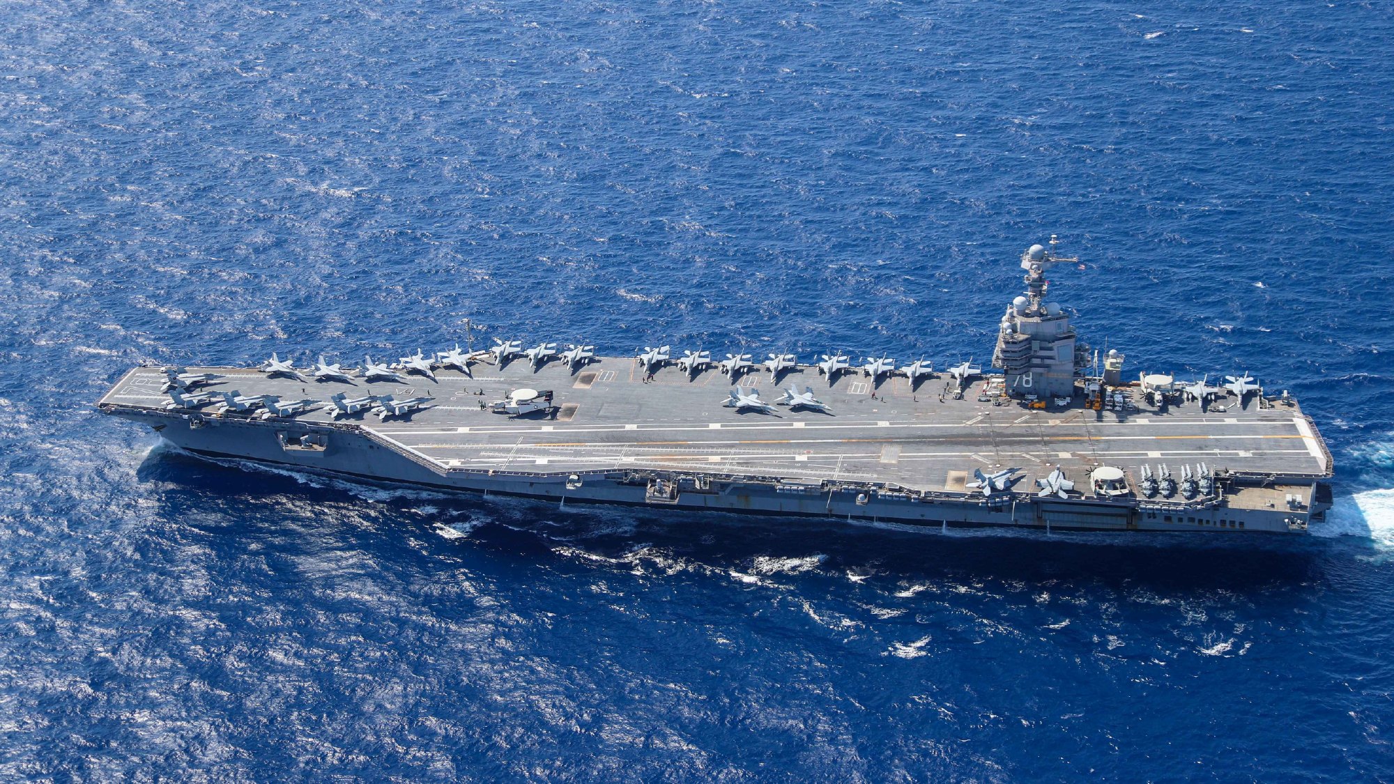 美国海军大西洋舰队之星，福特号航空母舰，美国海军大西洋舰队之骄傲，福特号航空母舰的辉煌之旅