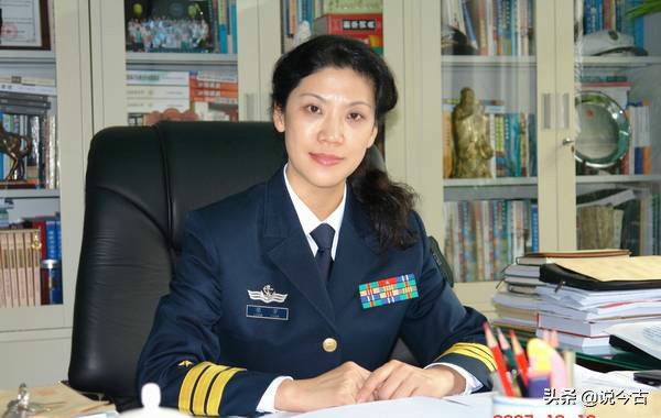 最好看的军事评论员——解析军事时事，引领思考潮流，军事时事解析专家，引领思考潮流的领军人物