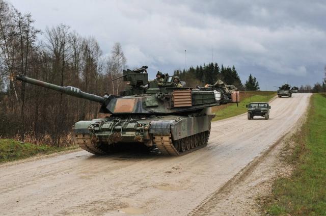 M1A2艾布拉姆斯油耗解析，M1A2艾布拉姆斯坦克油耗深度解析
