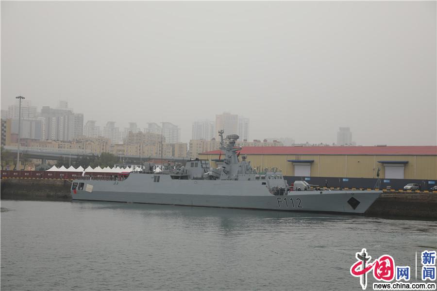 庆祝海军荣耀，纪念中国海军成立七十周年海上阅兵护卫舰的辉煌历程，中国海军七十周年庆典，护卫舰辉煌历程与海军荣耀的壮丽篇章