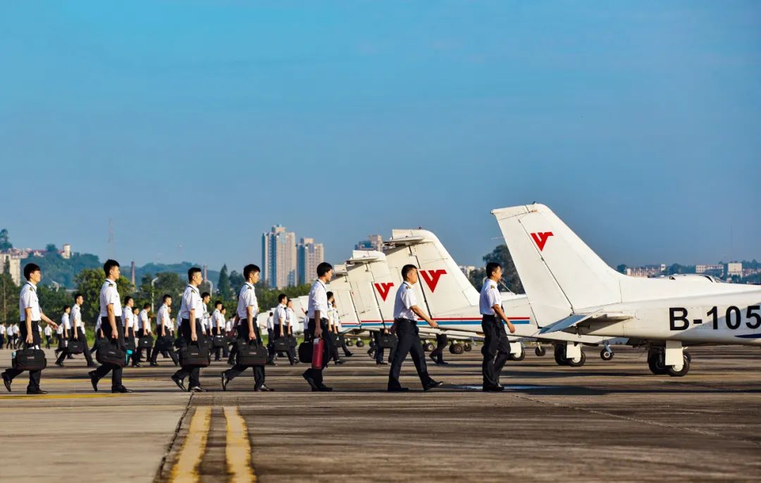 中国民用飞行航空学院，培养民航精英的摇篮，中国民用飞行航空学院，培育民航精英的摇篮