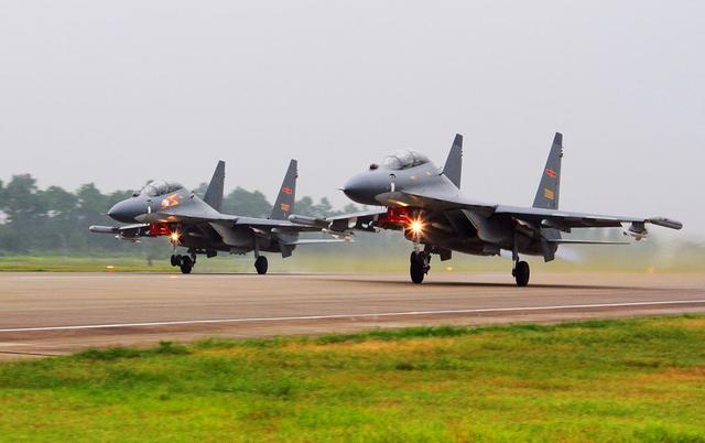 中国空军装备，紧跟时代步伐，实力仅次于世界前列，中国空军装备实力紧跟时代步伐，位列世界前列