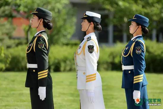 探索女性力量，65军装女兵的独特风采与图片展示，女性力量闪耀光芒，65军装女兵独特风采图片展示