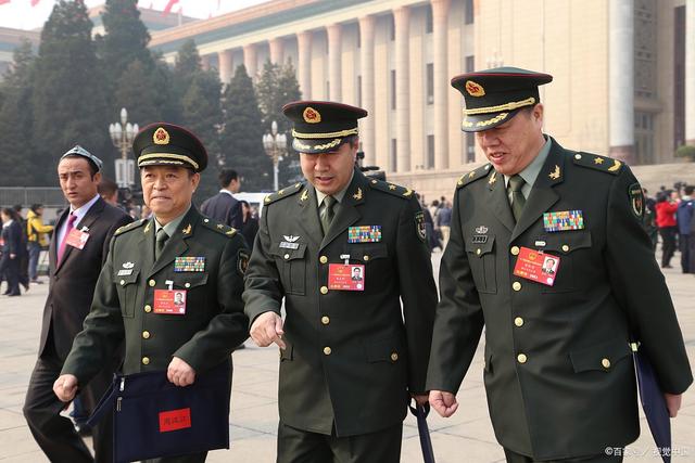 集团军主官军衔，职责、等级及其重要性，集团军主官军衔、职责、等级，揭秘其在战争中的核心角色与重要性