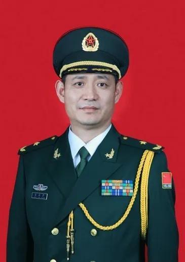 八一勋章的权利与荣誉，八一勋章，权利与荣耀的象征