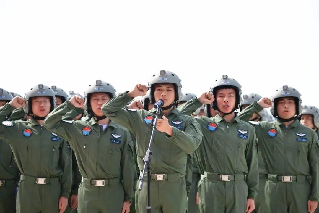 中国航空空军大学，培养蓝天卫士的摇篮，中国航空空军大学，蓝天卫士的摇篮