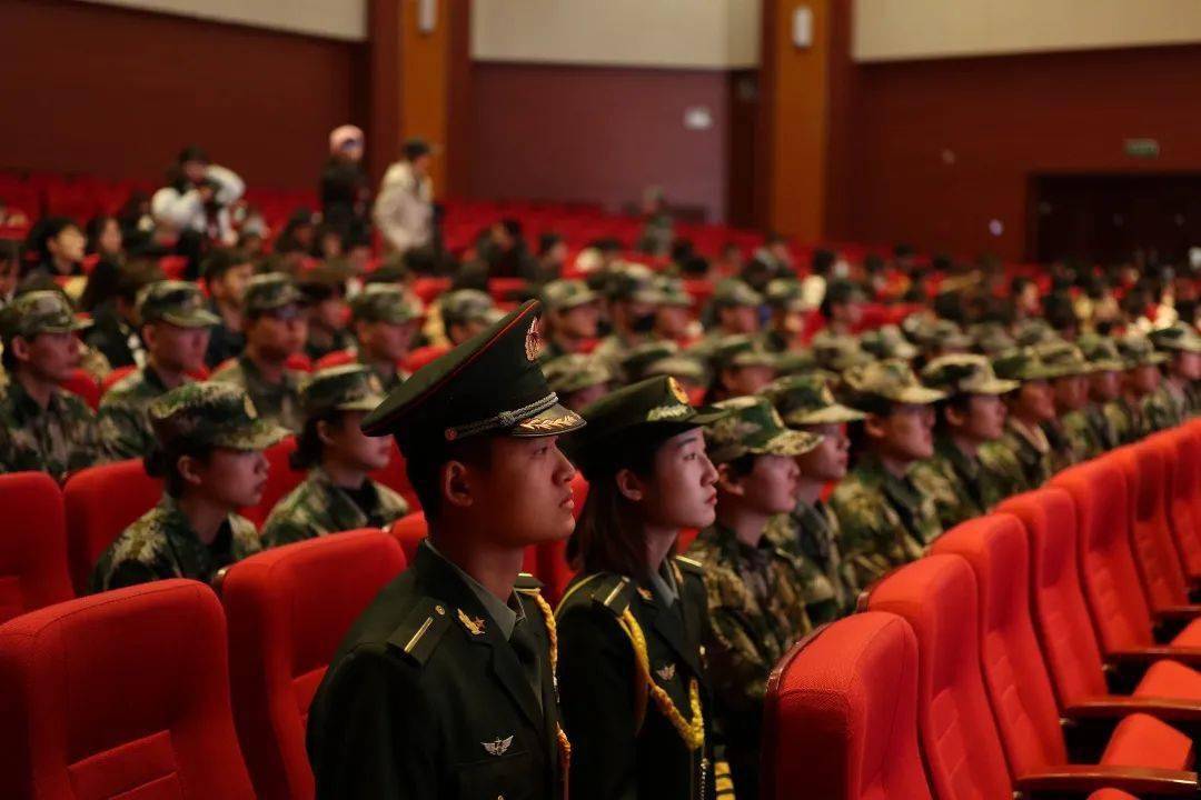国旗护卫队工作总结报告，国旗护卫队年度工作总结报告，回顾与反思