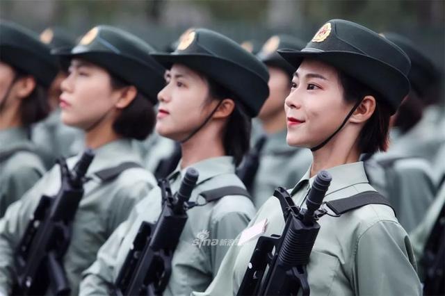 女兵军检经历，挑战与成长，女兵军检之旅，挑战与成长之路