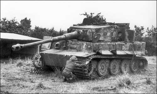T34与虎式，二战中的钢铁巨兽对决，二战钢铁巨兽对决，T34与虎式的交锋