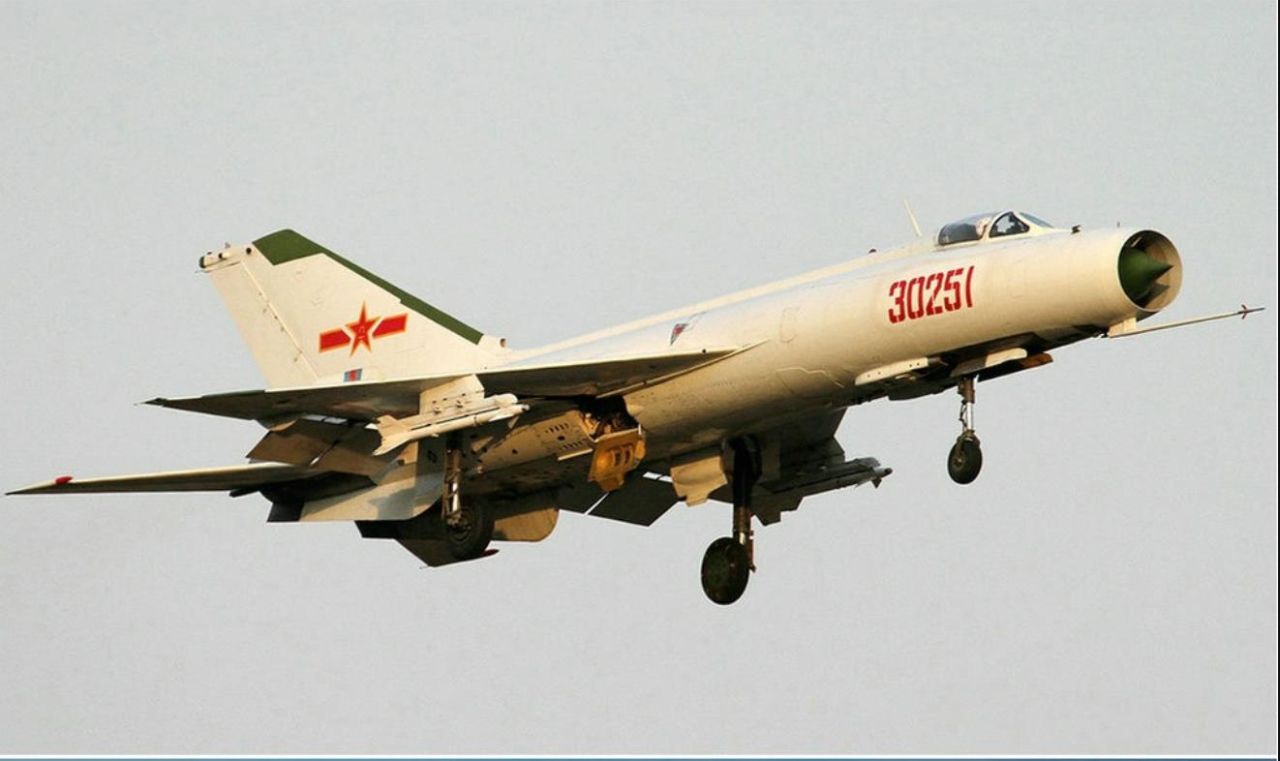 国产歼-8I型战机，中国航空工业的骄傲，国产歼-8I型战机，中国航空工业的辉煌骄傲