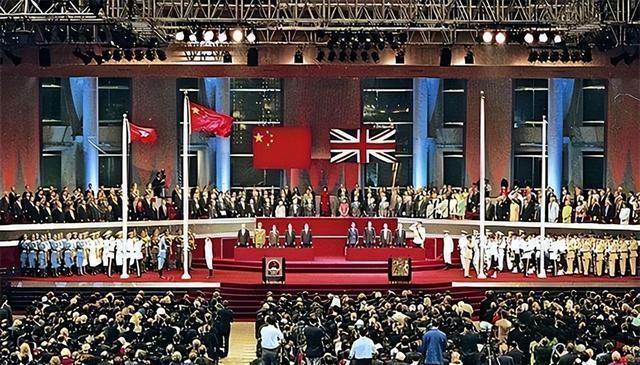 荣耀的瞬间，1997年香港阅兵仪式回顾，香港阅兵仪式回顾，荣耀的瞬间 1997年回顾