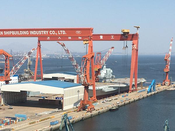 中国海军迈入新时代，第一艘国产航空母舰下水纪实，中国海军迈入新时代，首艘国产航空母舰下水纪实