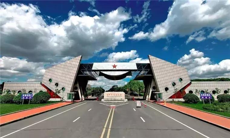 中国陆军装甲兵学院的辉煌历程与未来展望，中国陆军装甲兵学院，辉煌历程与未来展望