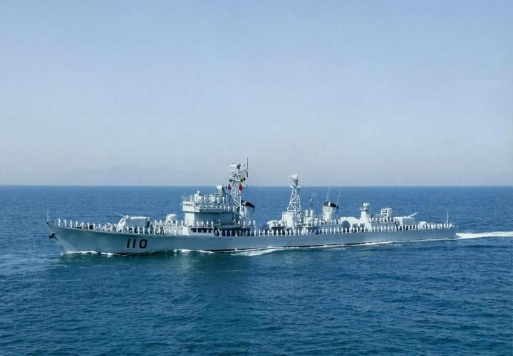揭秘中国海军的骄傲——051大连号驱逐舰，揭秘中国海军的骄傲，051大连号驱逐舰传奇之旅
