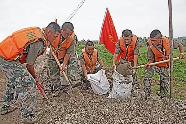 关于中国人民解放军陆军第某集团军历任副军长的研究文章，中国人民解放军陆军第某集团军历任副军长研究概览