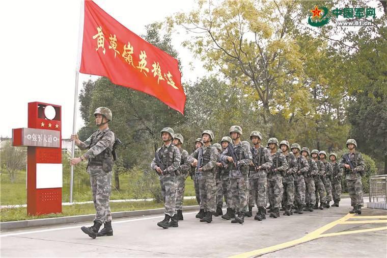 揭秘历史风云，探寻曾经的铁军——关于中国人民解放军第12集团军的兴衰与变迁，揭秘铁军兴衰史，中国人民解放军第12集团军的变迁与探寻历程