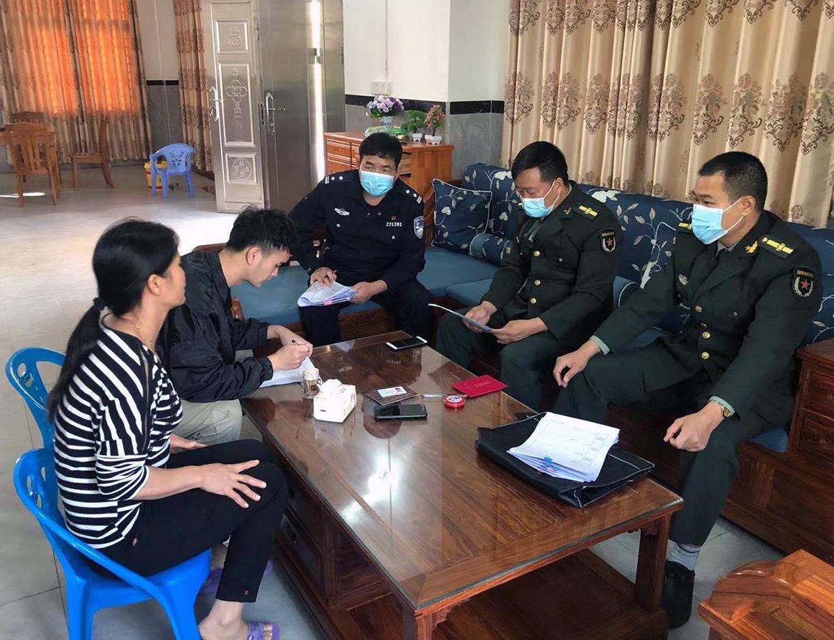 定兵，由接兵部队还是武装部？解析征兵工作中的职责与角色，定兵工作，接兵部队与武装部的职责与角色解析