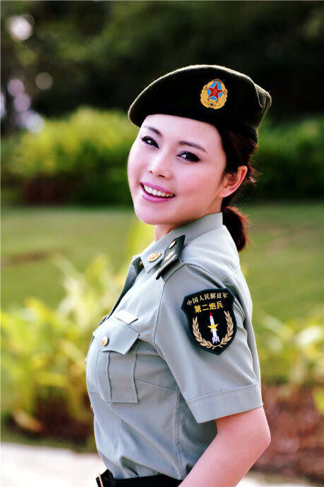 漂亮女兵，军人照片图片的魅力展现，女兵风采，军人照片的魅力展现
