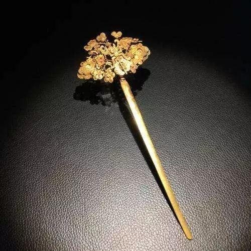 铁笄盘王中王一肖中特的独特魅力与文化内涵，铁笄盘王中王，独特魅力与文化的交融展现——一肖中特的传奇内涵