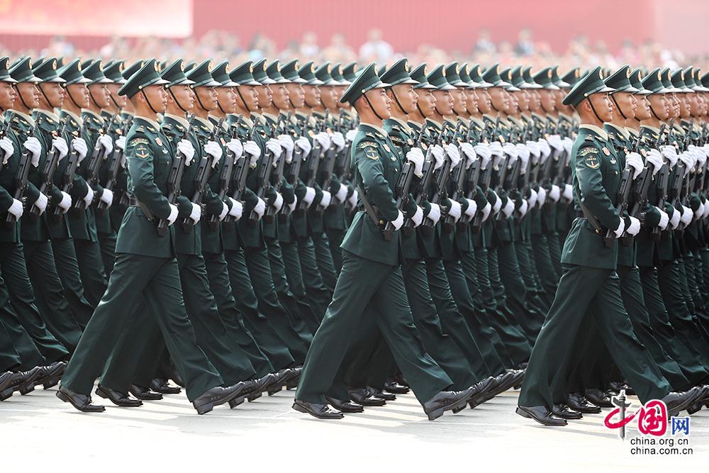 大阅兵火箭军方队，展现中国国防力量的坚实脊梁，大阅兵火箭军方队，中国国防力量的骄傲脊梁展示