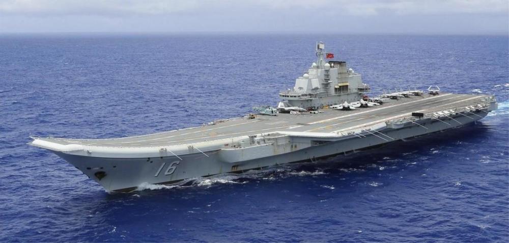 福建舰与辽宁舰对比，中国海军双舰的荣耀与挑战，福建舰与辽宁舰对比，中国海军双舰的荣耀与挑战分析