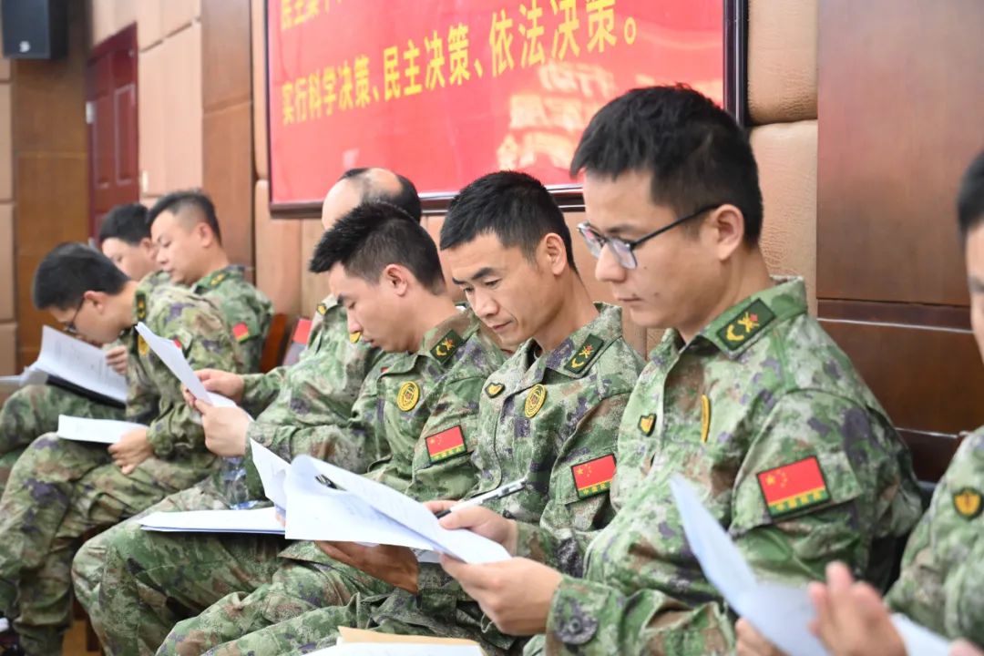 军服管理专项整治，重塑形象与秩序，军服管理专项整治重塑形象与秩序新篇章