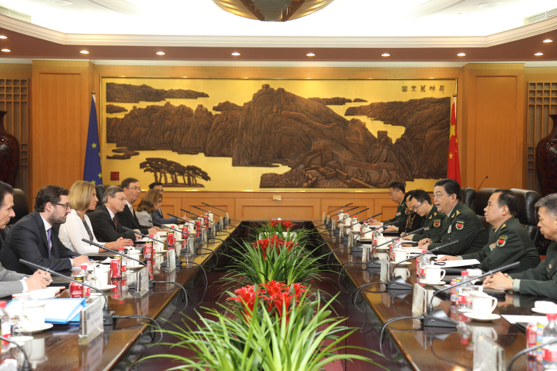 中国国防部长与美国国防部长，职责、角色与差异分析，中美国防部长职责与角色，差异分析与对比