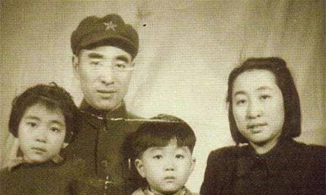 中国正规军，力量与荣耀的象征，中国正规军，力量与荣耀的辉煌标志