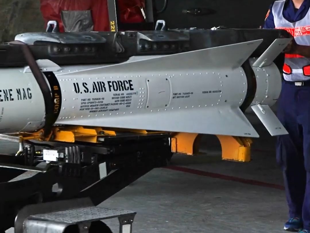 AGM-65小牛导弹参数详解，AGM-65小牛导弹详细参数介绍