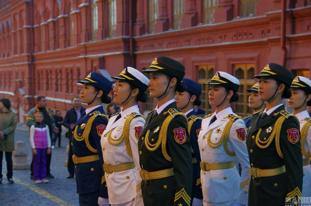 中国人民解放军仪仗队女兵退伍，荣耀与未来的交织，中国人民解放军仪仗队女兵退伍，荣耀与未来的碰撞