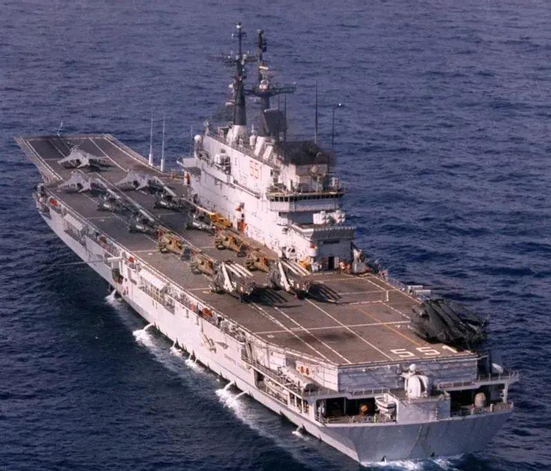 小型航空母舰，未来海军力量的重要支柱，小型航空母舰，未来海军力量的核心支柱