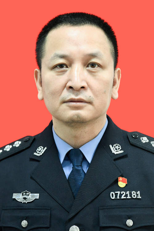 许定平个人简历——一位卓越领袖的生平，许定平，卓越领袖的生平简介