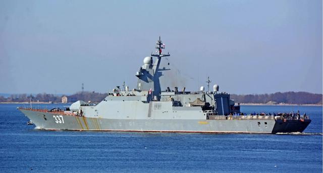 中国海军迈入新时代，八艘055型万吨驱逐舰的壮丽阵列，中国海军迈入新时代，八艘万吨级055型驱逐舰壮丽阵列启航