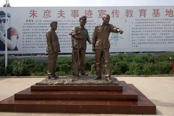 当代保尔丁晓兵，不屈的斗志与坚韧的力量，当代保尔丁晓兵，斗志与力量的不屈展现