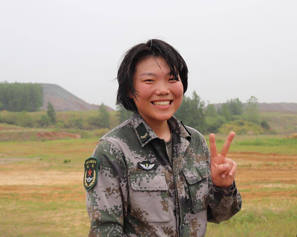 中国女兵的青春与担当，中国女兵的青春担当，热血铸魂，巾帼不让须眉