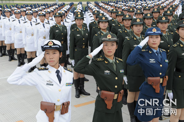 三军女兵方队领队是谁，巾帼英雄，展现时代风采，三军女兵方队领队风采展现时代巾帼英雄风采