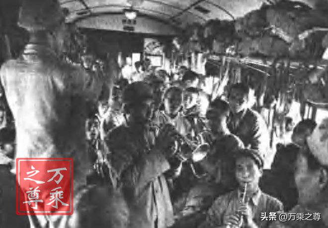 中国人民志愿军战歌二声部，荣耀与传承的旋律，中国人民志愿军战歌二声部，荣耀旋律，传承不朽之志返回搜狐，查看更多信息。