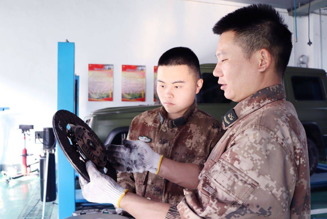 战略支援部队下属工程维护队，守护军事工程的坚实力量，战略支援部队工程维护队，守护军事工程的坚强力量