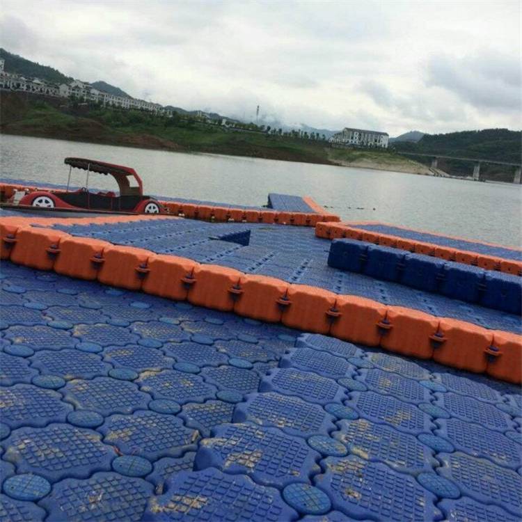 半潜船可移动式浮箱的浮箱移动技术及其应用，半潜船浮箱移动技术及其应用，探究可移动式浮箱的创新应用