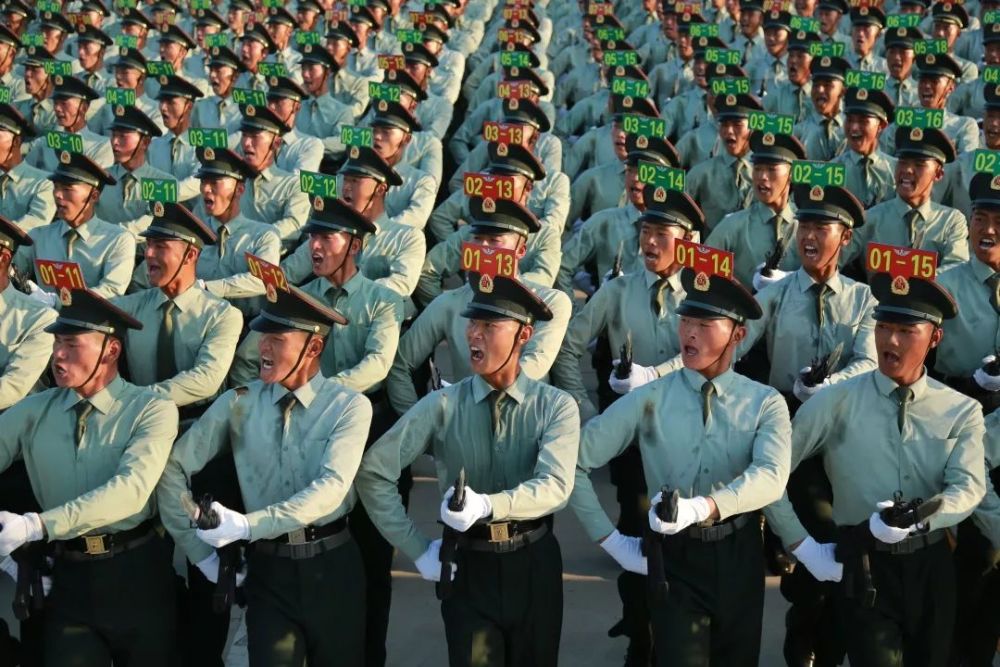 国庆阅兵方队领队，荣耀与责任同行，国庆阅兵方队领队，荣耀与责任并肩前行