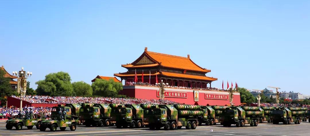 红九地空导弹方队，展现国防力量的坚实盾牌，红九地空导弹方队，国防力量的坚实盾牌展示