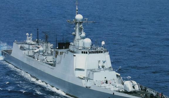中国海军新篇章，055B型驱逐舰正式入列，中国海军新篇章，055B型驱逐舰正式入列，开启新时代海防力量