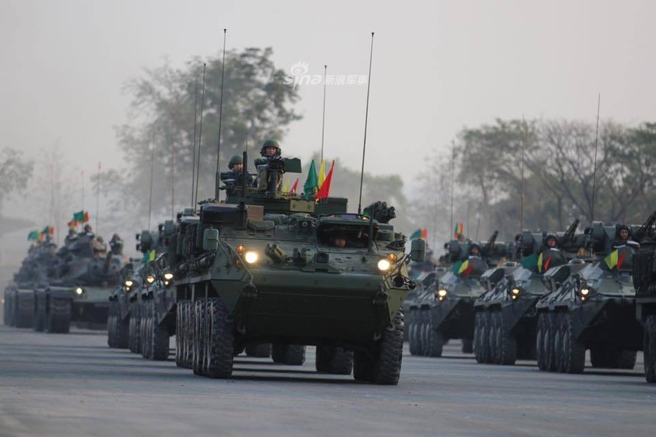 全球阅兵盛典，压轴出场的各国阅兵式对比视频，全球阅兵盛典，各国阅兵式精彩对比视频