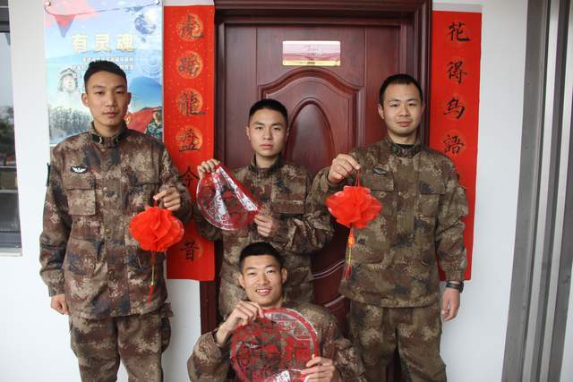 新兵下连老兵过年，传承与融合的军旅情怀，新兵下连老兵过年，军旅情怀的传承与融合